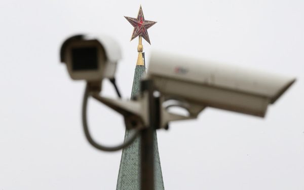 epa04647139 A CCTV camera installed near a Kremlin Tower in central Moscow, Russia, 04 March 2015. A lot of surveillance cameras are installed in and around the Kremlin. Russian opposition leader Boris Nemtsov who was shot dead late in the evening hours of 27 February near the Kremlin.  EPA/SERGEI ILNITSKY