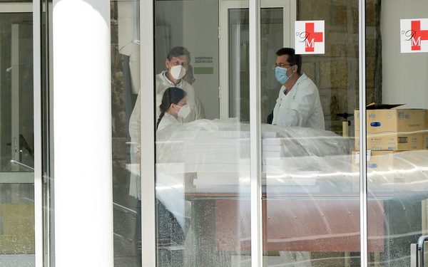 Beograd, 9. aprila 2020.- U kovid bolnici KBC Dragisa Misovic trenutno je hospitalizovano 259 pacijenata obolelih od korone, a 40 je na respiratorima. FOTO TANJUG/ ZORAN ZESTIC/ nr