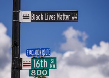 epa08467776 New street signs read Black Lives Matter on 16th Street near the White House, where there have been of seven days of protests over the death of George Floyd, who died in police custody, in Washington, DC, USA, 05 June 2020. Earlier in the day DC Mayor Muriel Bowser renamed that section of 16th Street Black Lives Matter Plaza.  EPA-EFE/SHAWN THEW