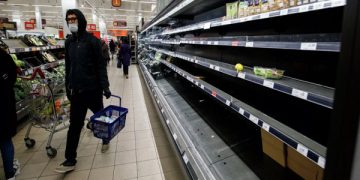 Фотографија од супермаркет во Британија по Бреегзит лажно употребена како доказ дека во Западна Европа има недостиг од храна