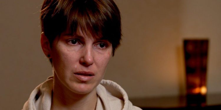 Викторија вели дека се справила со трагедијата фокусирајќи се на спасувањето на нејзината преостаната ќерка