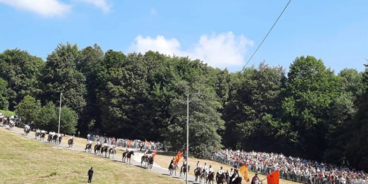 Мечкин камен, Крушево. 2 Август – Денот на Републиката Фото: Фронтлајн