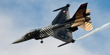 Turkish AirForce F-16 (Wikimedia Commons)