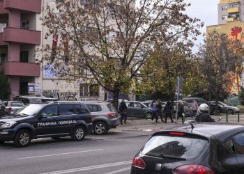 Закана со бомба на гимназија Јосип Броз Тито, Скопје. Фото: Ангел Ангеловски