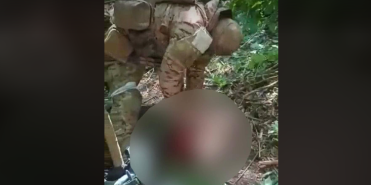 Принтскрин од видеото од обезглавувањето на украинскиот војник