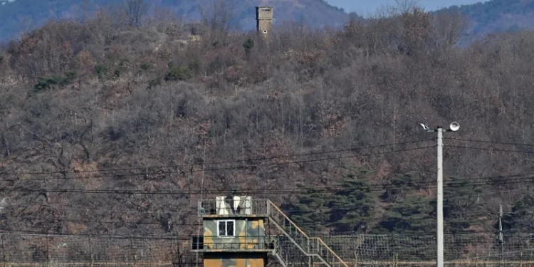 Сателитските снимки покажаа зголемена безбедност долж границата со Кореја (Photo: AFP)