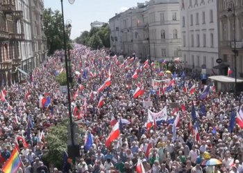 Антивладини протести во Полска