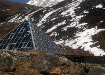 Пирамида меѓународна лабораторија/климатска станица опсерваторија на Монт Еверест