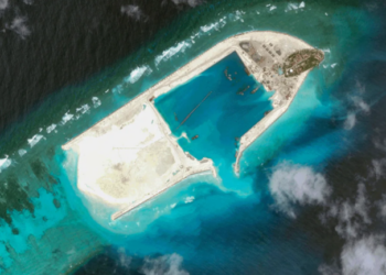 Гребенот Пирсон – исто така познат како островот Фан Вин – сега е многу пати поголем од неговата оригинална големина (Фото: Maxar Technologies)