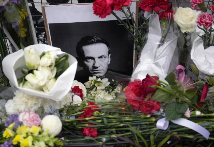 Мајката на Навални добила рок од три часа да се согласи на приватен погреб