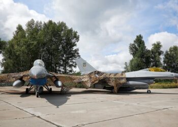 Авиони Ф-16 со украински ознаки. Фото: Фејсбук профил на украинскиот претседател Зеленски