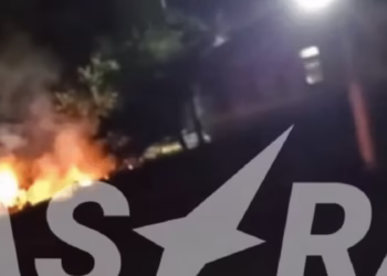 Пожар избувна во руската Ростовска област по пријавениот напад со украински беспилотни летала ноќеска на 6 август 2025 година. Фото: Астра/Телеграм
